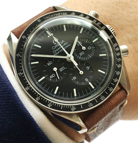 omega speedmaster professional moonwatch price.